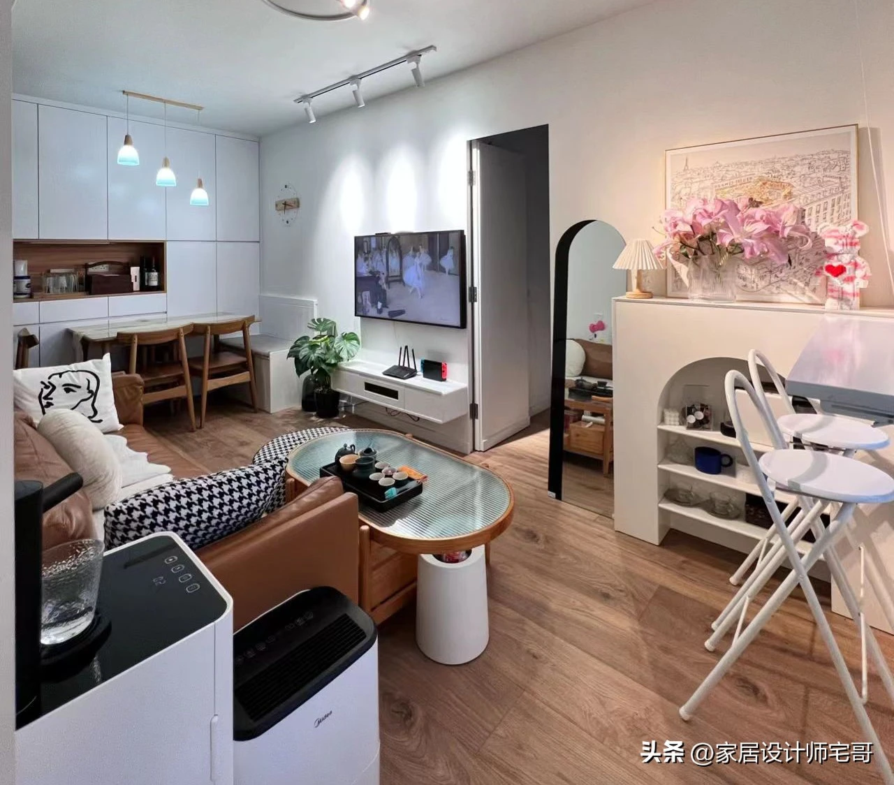 Căn hộ 35m có 3 phòng ngủ cho gia đình 4 người: Nhỏ nhưng đủ đầy, khiến nhiều người phải suy nghĩ lại về khái niệm nhà rộng mới thoải mái - Hình 1