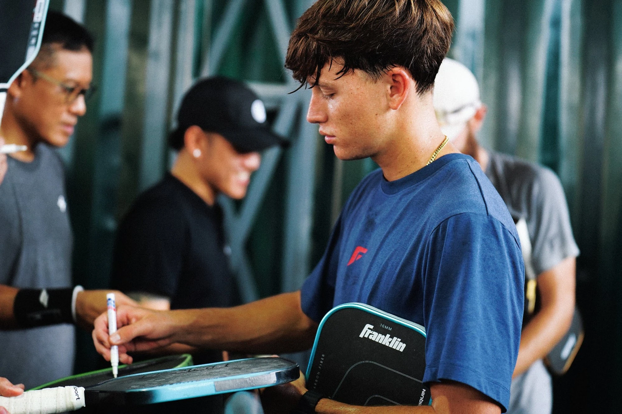 Bắt gặp ngôi sao pickleball Patriquin đi xé vé tại TP.HCM - Hình 20