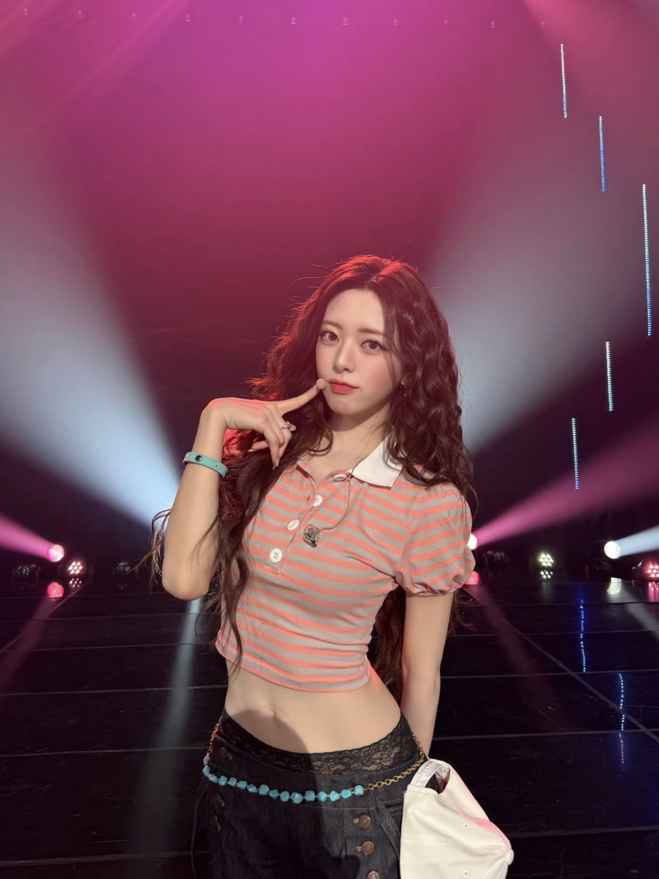 Mỹ nhân được đề cử đẹp nhất thế giới hết thời: Doanh thu album thấp nhất lịch sử, bốc hơi khỏi toàn bộ BXH - Hình 6