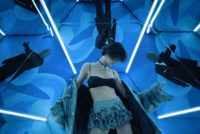 Mỹ nhân đẹp nhất thế giới phát điên vì 1 người đàn ông, ánh mắt càng nhìn càng ám ảnh - Hình 2