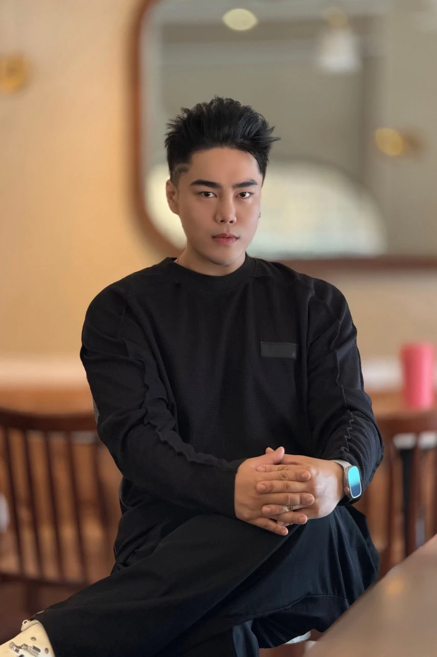 Ca sĩ Việt bị tố gạ gẫm trai trẻ với 1 triệu lượt đọc trên Threads hiện tại là ai? - Hình 3