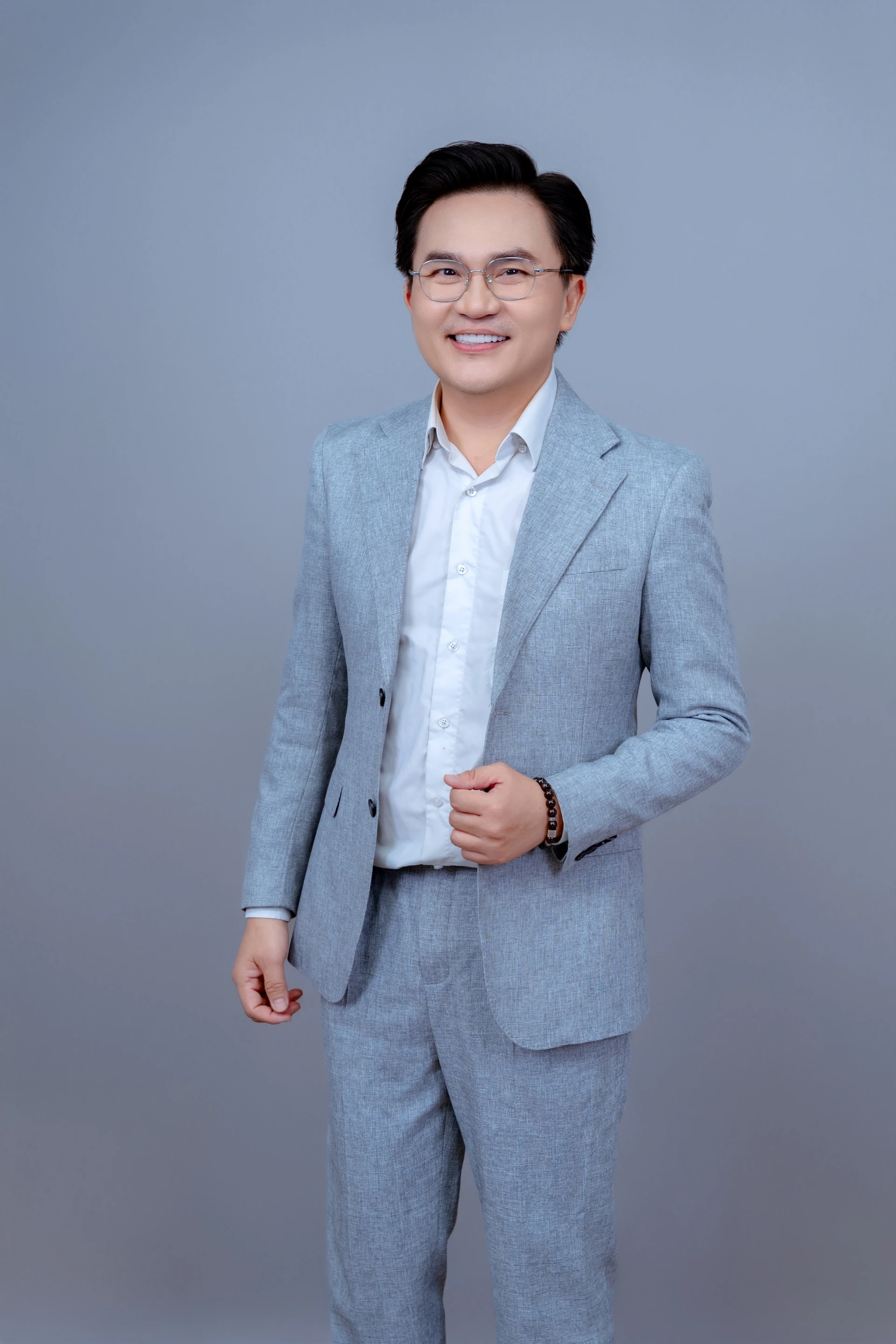 Đại Nghĩa tiết lộ bước ngoặt đổi đời, lý do miệt mài làm nghề sau 20 năm - Hình 2