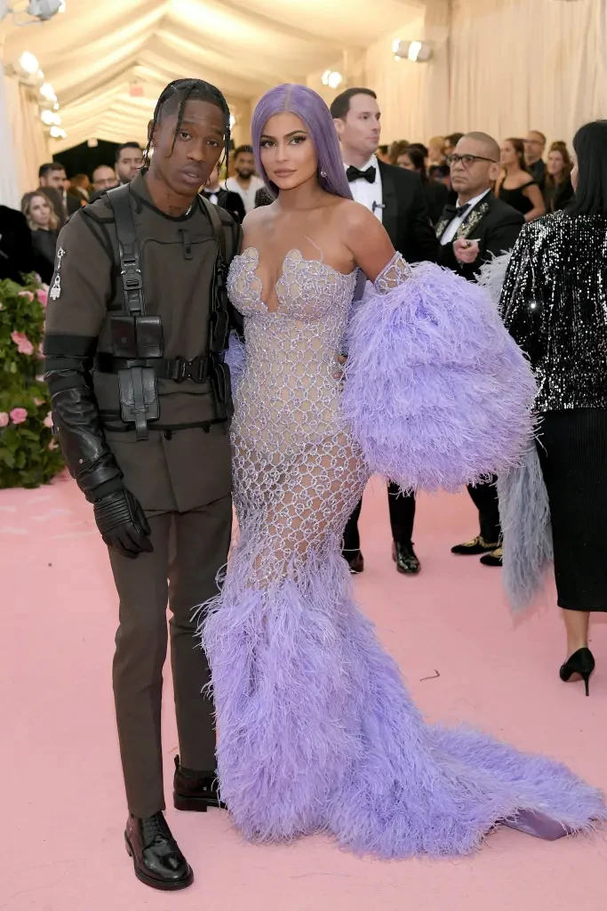 Kylie Jenner sợ hãi lời nguyền Met Gala, vội cất chàng thơ Timothée Chalamet ở nhà? - Hình 2