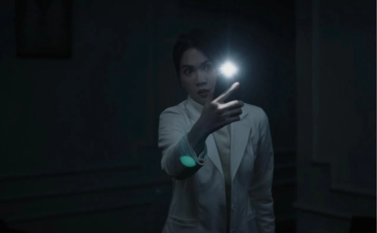 Nước đi sai lầm của Ngọc Trinh - Hình 3