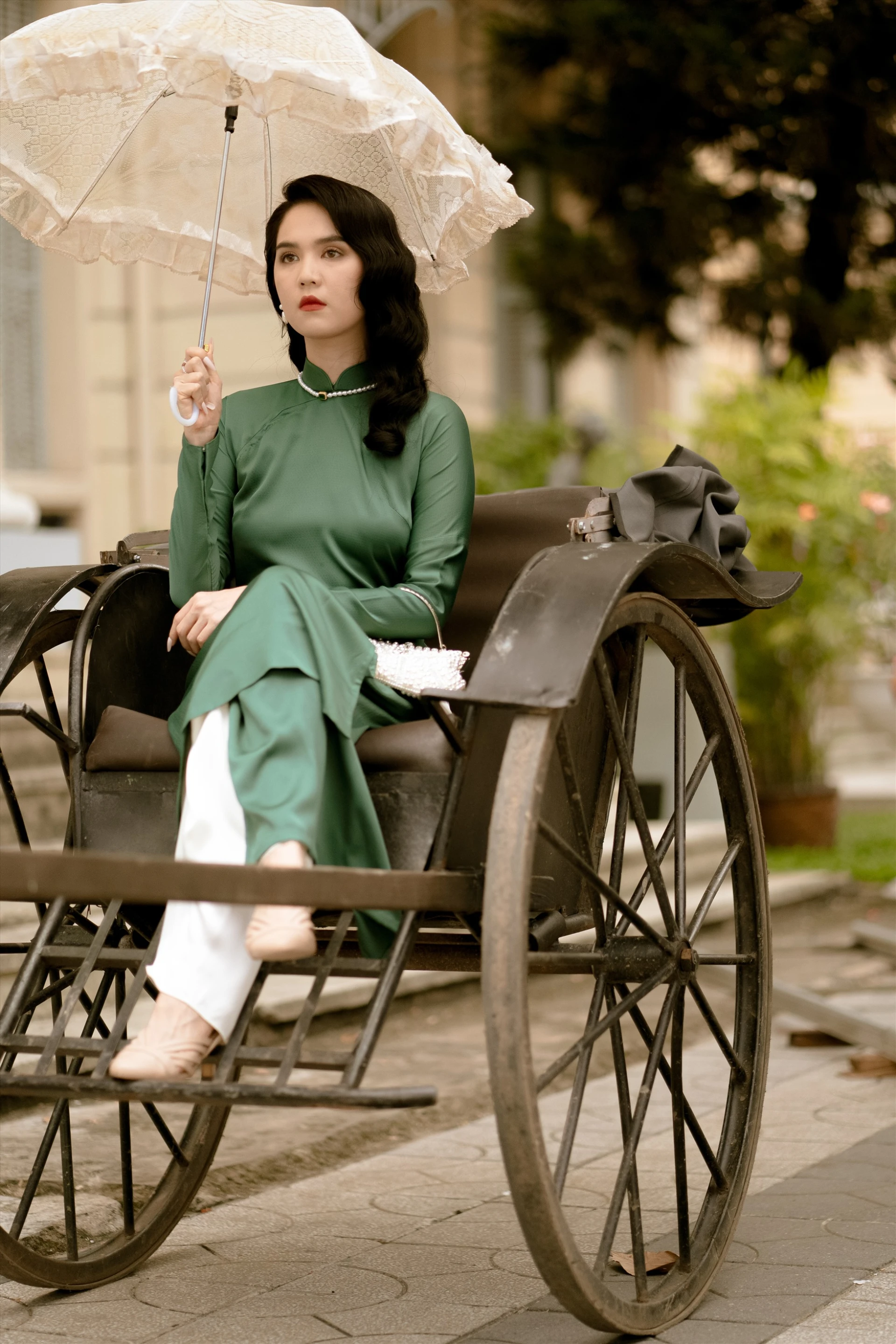 Nước đi sai lầm của Ngọc Trinh - Hình 7