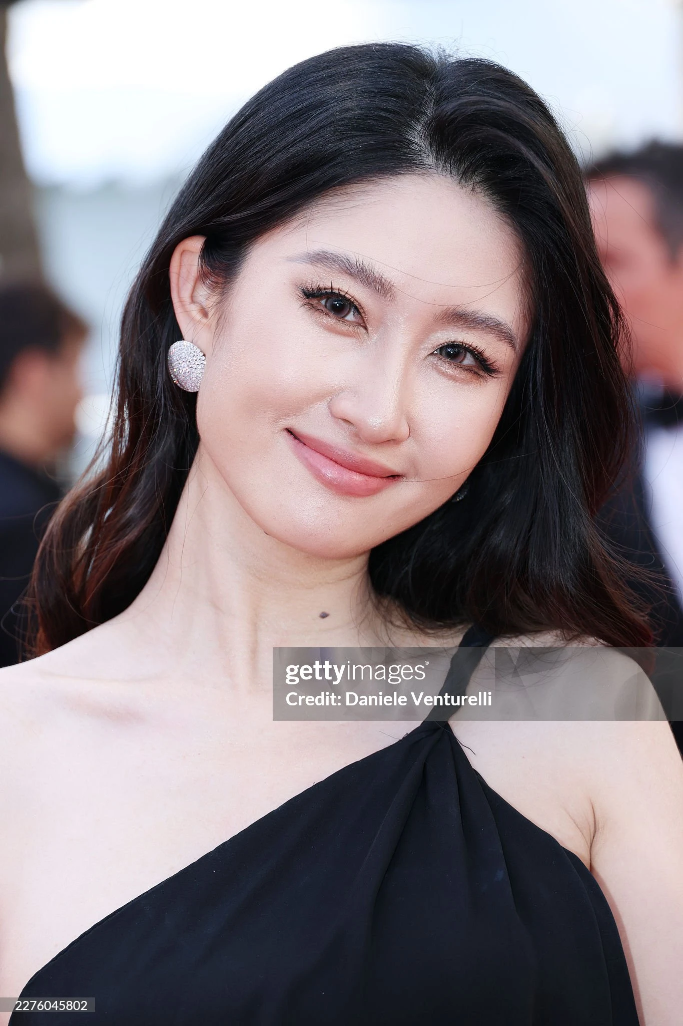 Thảm đỏ Cannes ngày 2: Demi Moore tha thướt bên chị đại Chompoo Araya, 1 Lọ Lem át cả dàn hoa hậu - thiên thần nội y - Hình 24