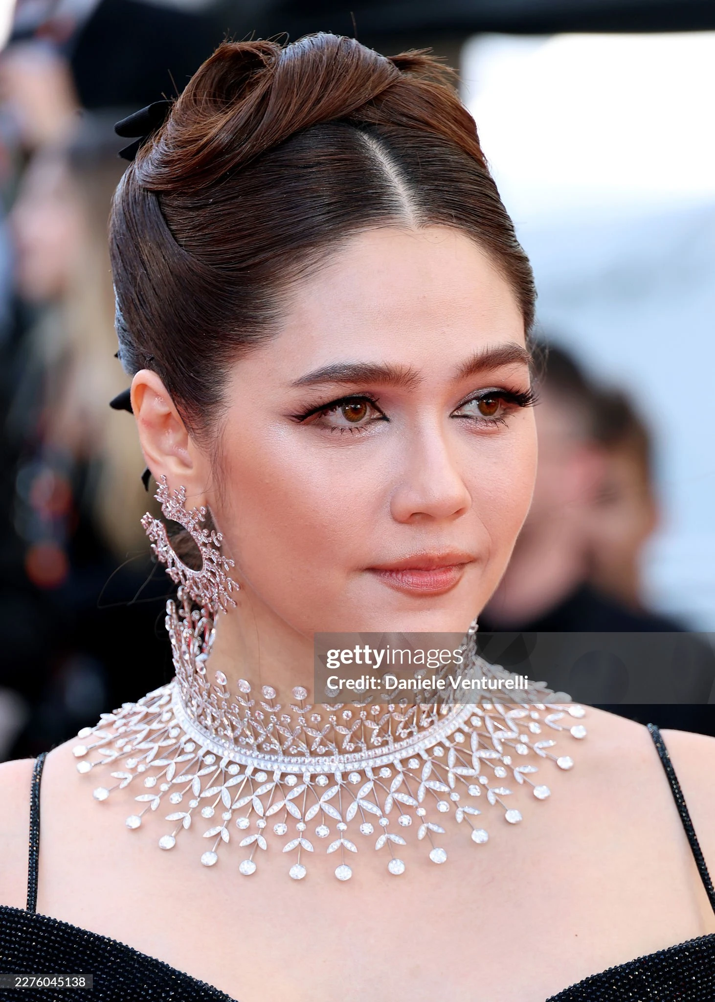 Thảm đỏ Cannes ngày 2: Demi Moore tha thướt bên chị đại Chompoo Araya, 1 Lọ Lem át cả dàn hoa hậu - thiên thần nội y - Hình 9
