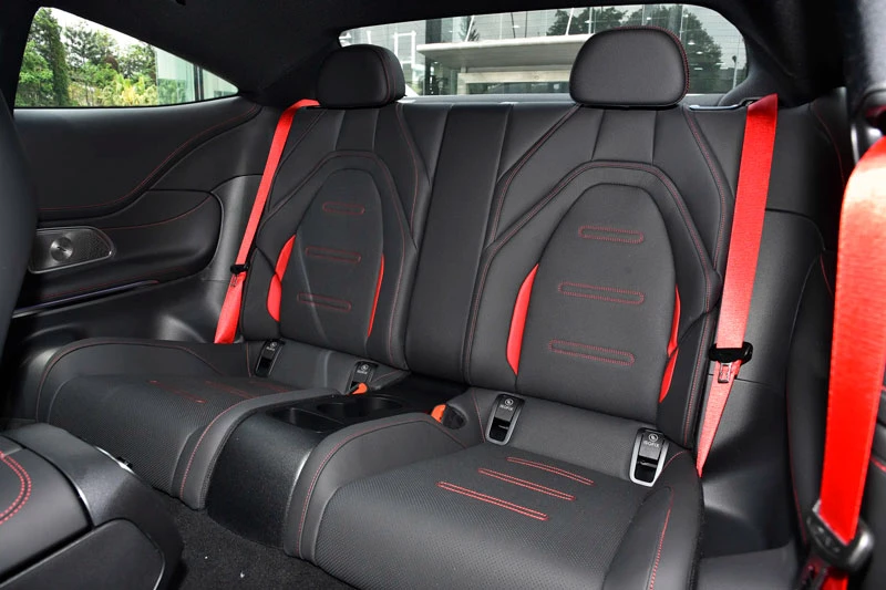 Mercedes-Benz CLE 2026 ra mắt, giá gần 1,8 tỷ đồng - Hình 7