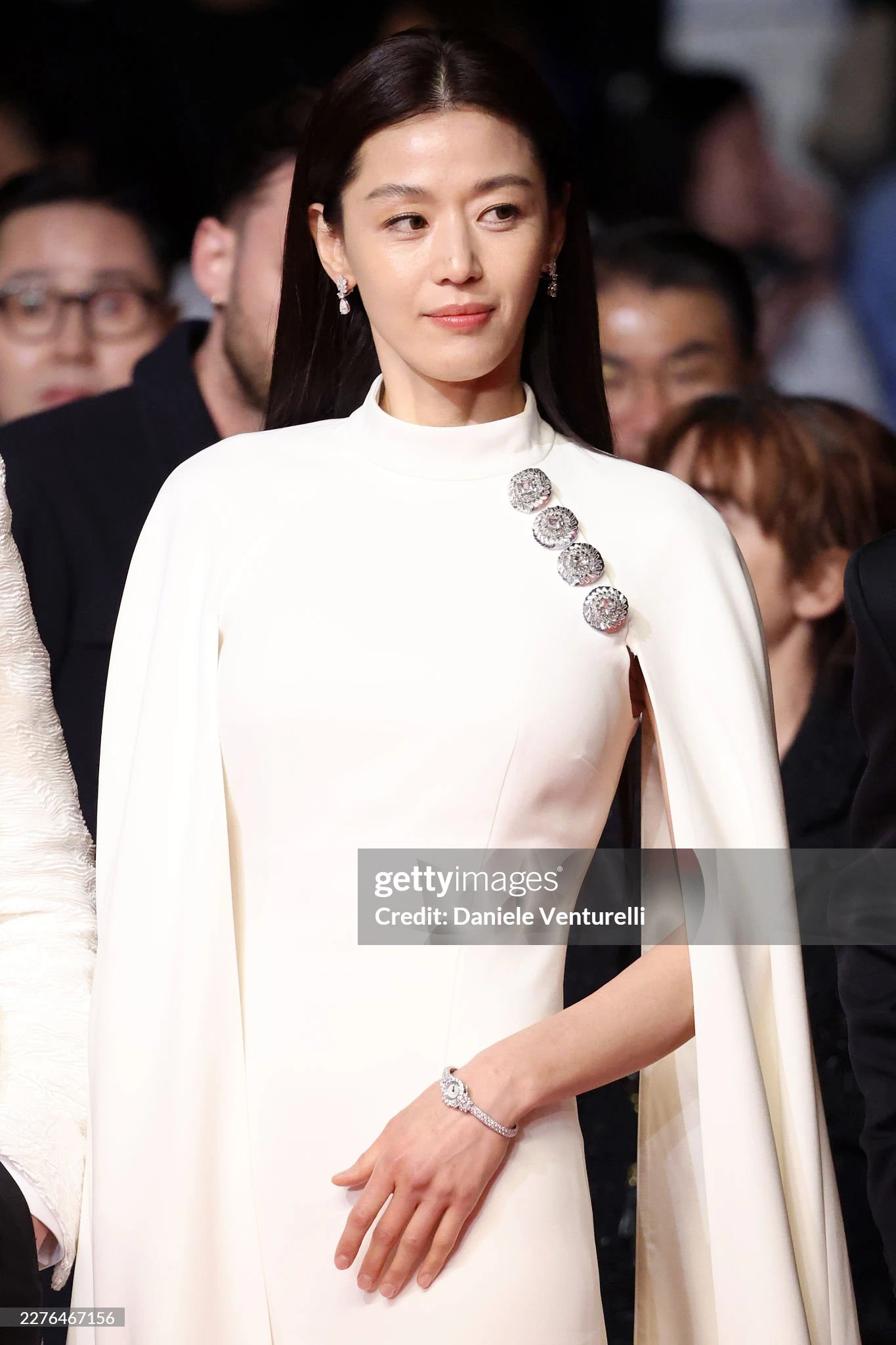Cặp đôi đẹp nhất Cannes 2026 đây rồi: Nhà gái là nữ thần chảnh nhất showbiz, nhà trai visual đỉnh dã man - Hình 3