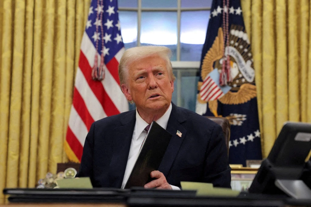 Tổng thống Trump lên tiếng khi Nga không kích lớn chưa từng có vào Ukraine - Hình 1