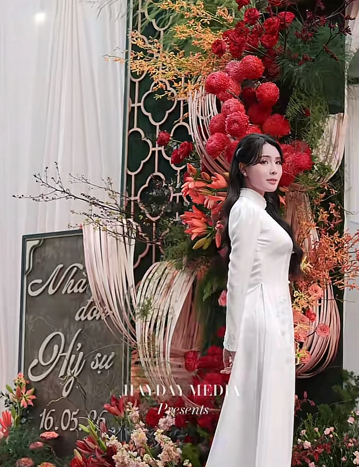 Cam thường check visual cô dâu Bích Hạnh ngày ăn hỏi, Văn Thanh tạo dáng lừng lững gợi nhớ ký ức Thường Châu - Hình 8