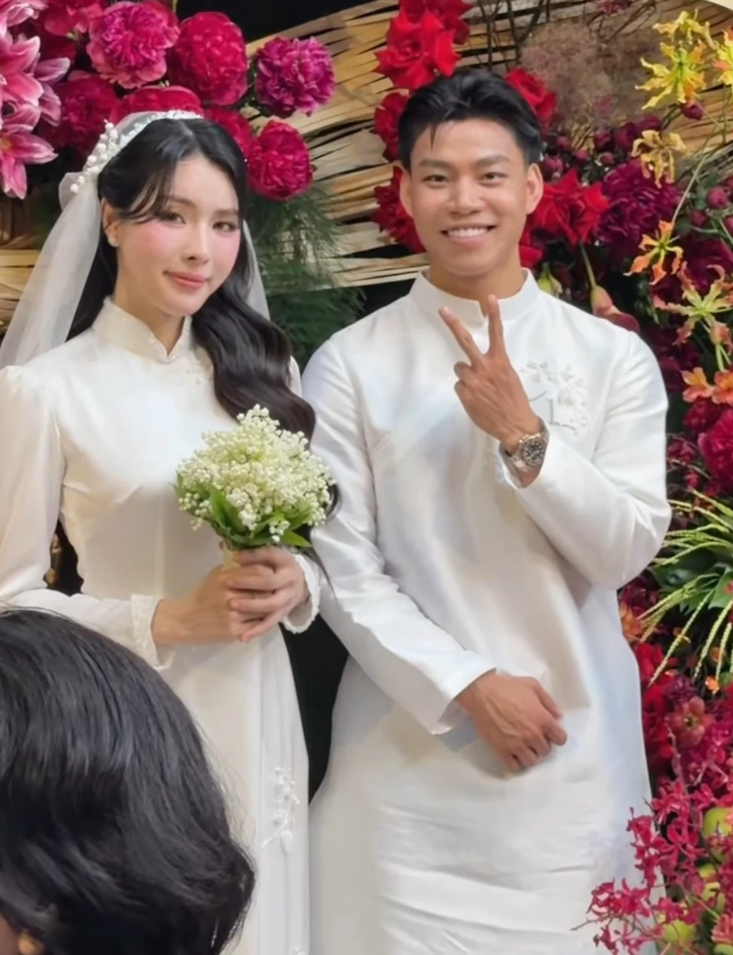 Cam thường check visual cô dâu Bích Hạnh ngày ăn hỏi, Văn Thanh tạo dáng lừng lững gợi nhớ ký ức Thường Châu - Hình 2