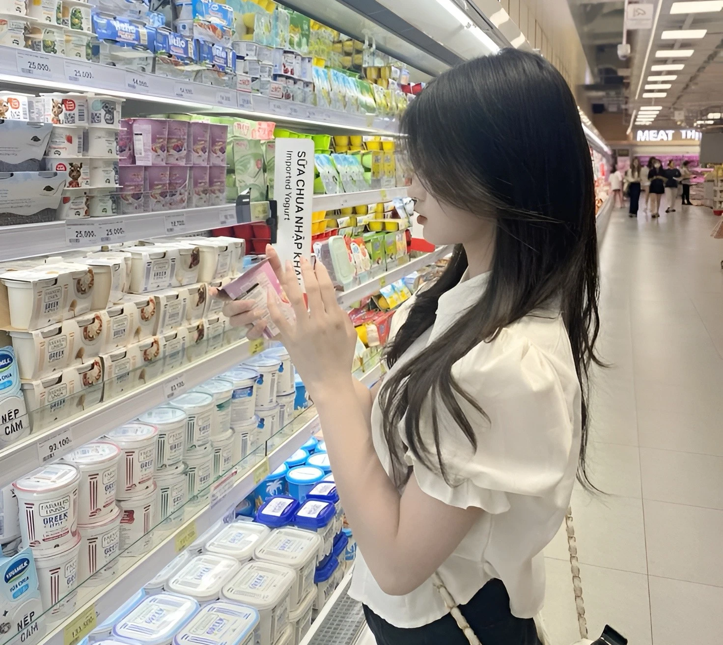 Người có giáo dục tốt thường không làm 3 điều này ở nơi đông người - Hình 1