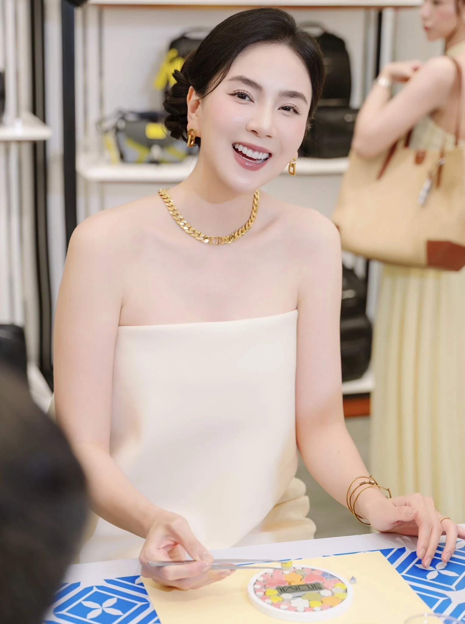 Trạng thái mới gây chú ý của MC Mai Ngọc - con dâu đại gia nổi tiếng ở Bắc Ninh - Hình 6