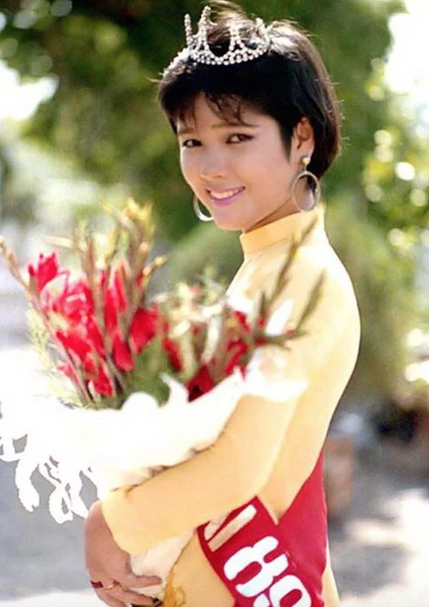 Hoa hậu tóc tém đầu tiên của showbiz Việt, bỏ hào quang sang Mỹ giờ ra sao? - Hình 1