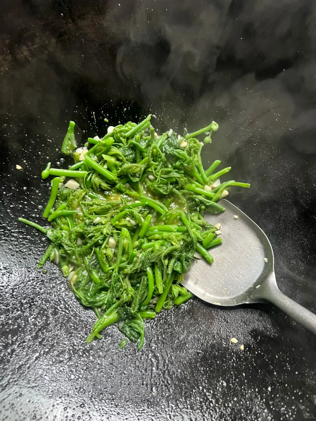 Quên salad đắt đỏ đi, mớ rau vài nghìn đồng ngoài chợ này mới là chổi quét mỡ đỉnh nhất mùa xuân! - Hình 9