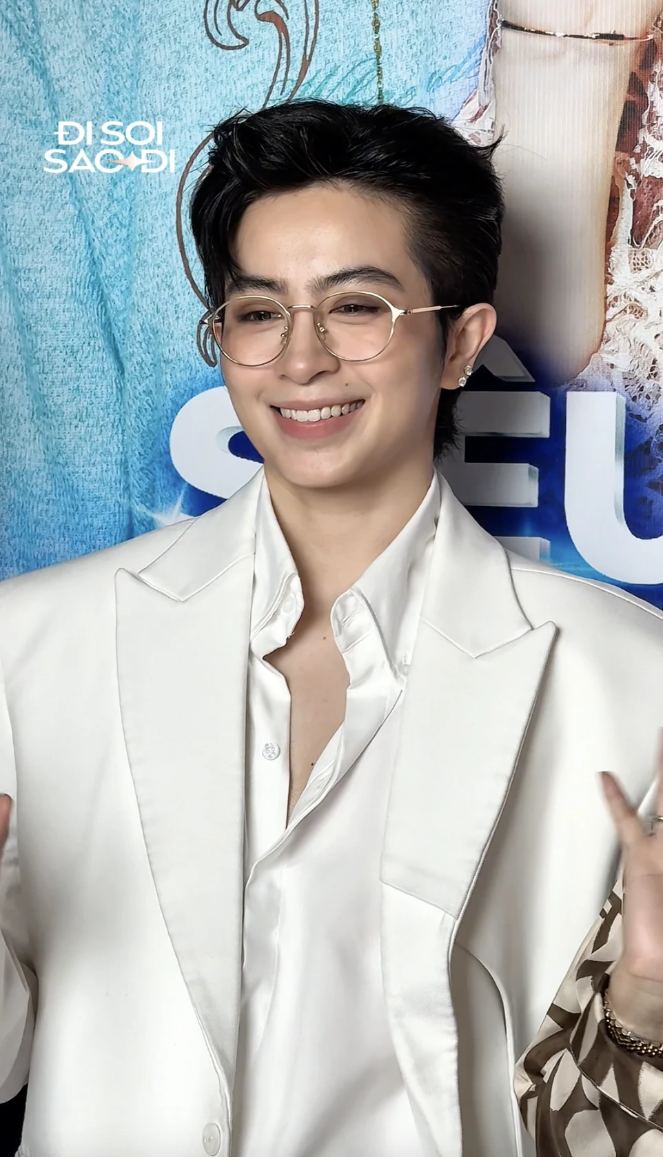 Dàn sao bị camera thường tóm dính: Hari Won top 1! - Hình 4