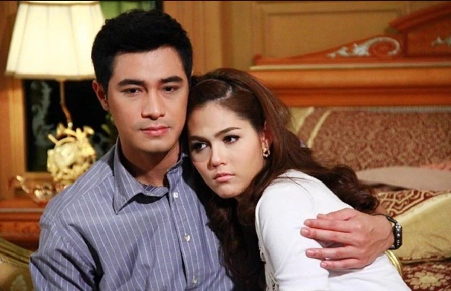 Ngày giỗ của vợ, tôi đau lòng uống say không biết gì, nửa đêm thấy người phụ nữ ở bên cạnh - Hình 1