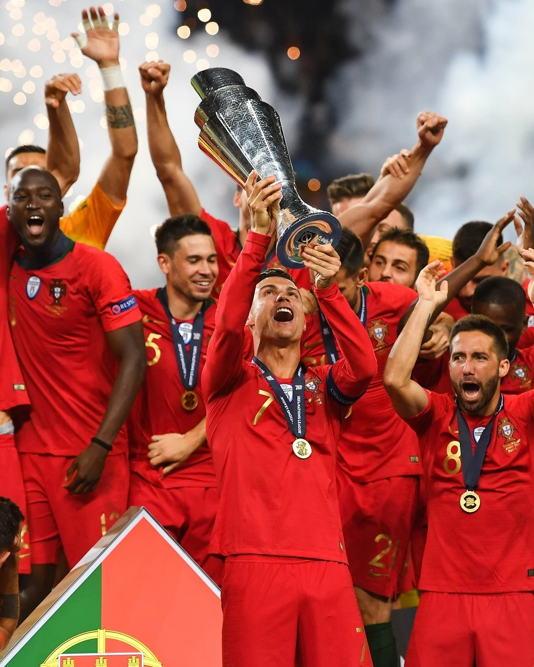 Ngỡ ngàng về sự bền bỉ của Ronaldo: Lập kỷ lục với 6 kỳ World Cup nhưng chỉ thiếu một danh hiệu - Hình 2