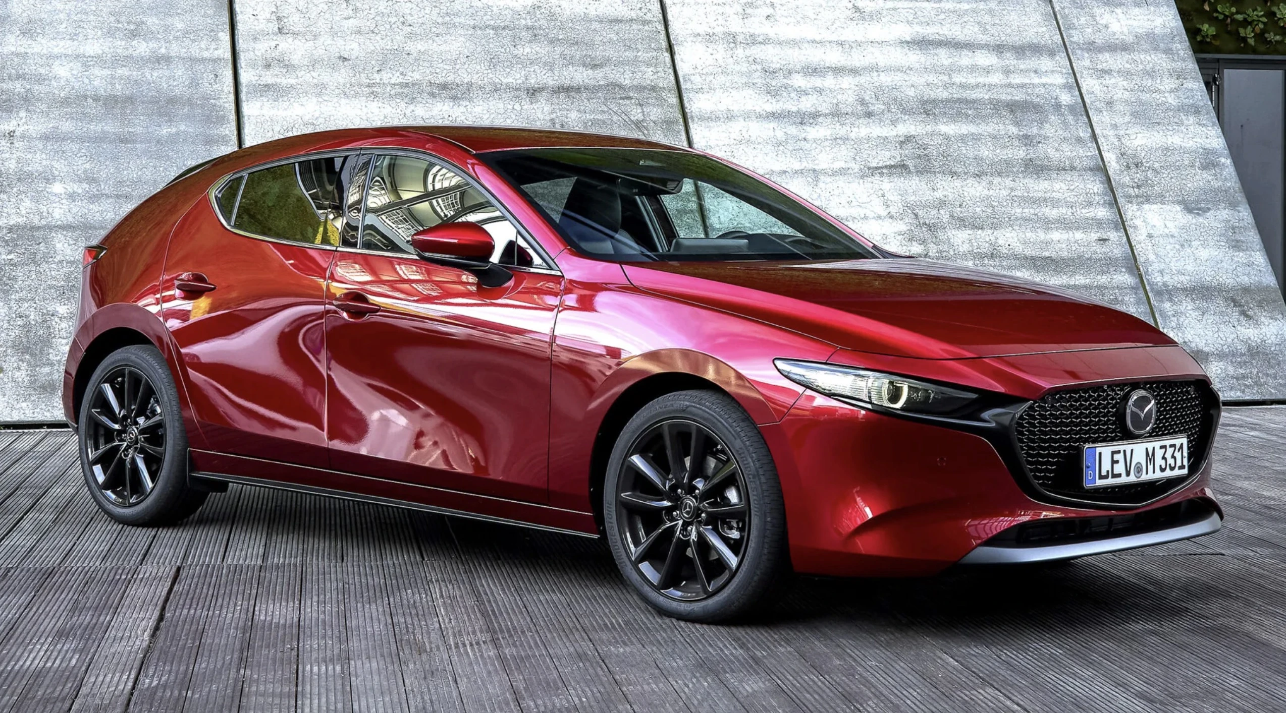 Mazda 3 2027 ra mắt với loạt nâng cấp nhỏ, tiếp tục níu kéo vòng đời sau 8 năm - Hình 1