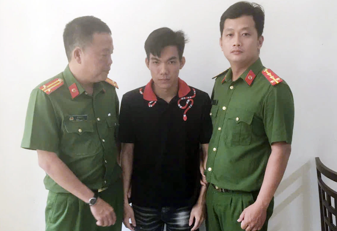 Bắt nghi phạm chém đứt lìa cổ tay đối thủ rồi bỏ trốn ở Cần Thơ - Hình 1