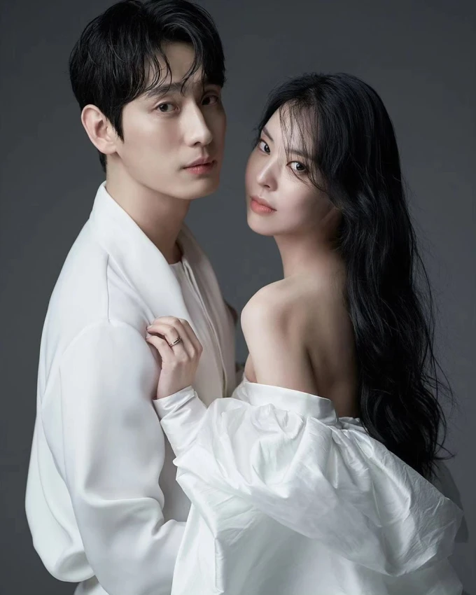 Soobin bất ngờ khoe con trai đầu lòng, visual bé lập tức gây bão - Hình 12