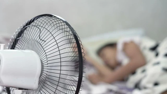 Cảnh báo đặc biệt với những nhà bật quạt cả đêm đi ngủ - Hình 1