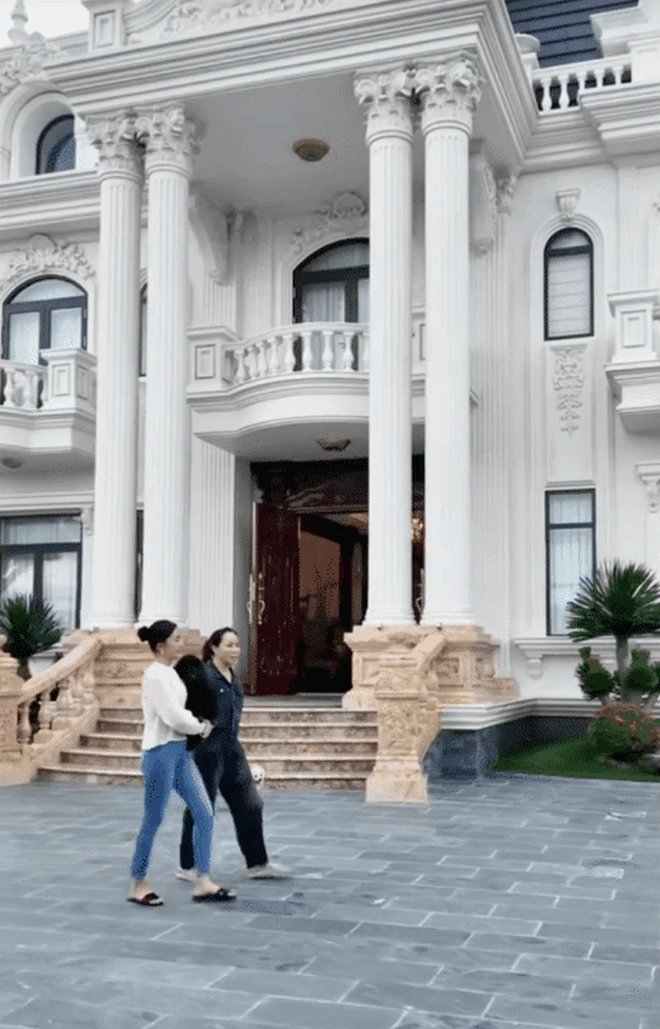 Nàng dâu miền Tây sống cùng mẹ chồng miền Bắc: Dậy từ 5h sáng, ngày sống 3 cuộc đời trong cơ ngơi 10.000m2 - Hình 7