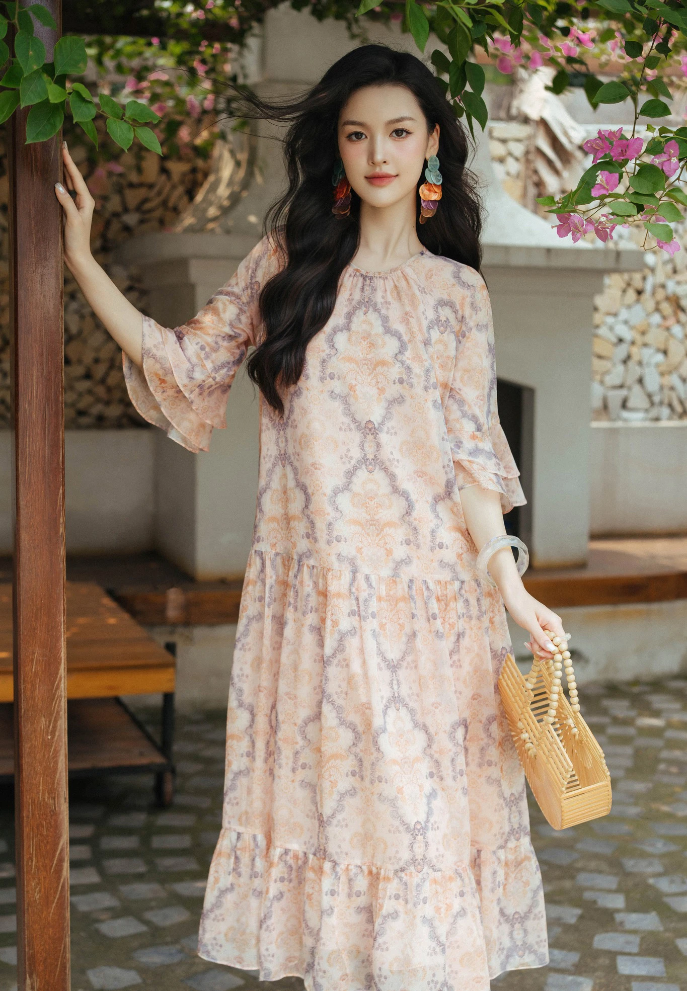 Kiểu váy họa tiết ấn tượng nhất mùa - Hình 7