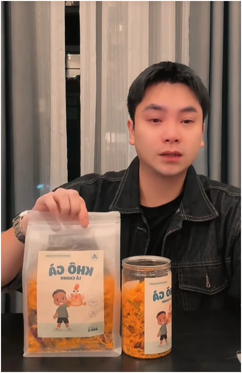 Hôn nhân kín tiếng của chị gái Quang Linh Vlogs trước khi ly dị: Cưới bạn cùng lớp, chồng từng là cánh tay đắc lực trong team Châu Phi - Hình 5