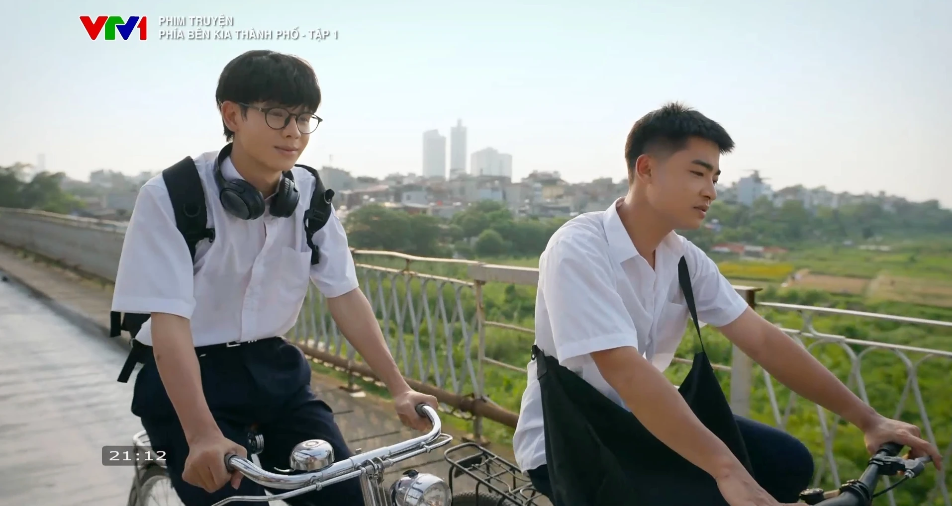 Phim Việt giờ vàng mới chiếu đã được cả MXH khen nức nở: Nam chính diễn hay vô cùng, thoại câu nào đã câu đó - Hình 5