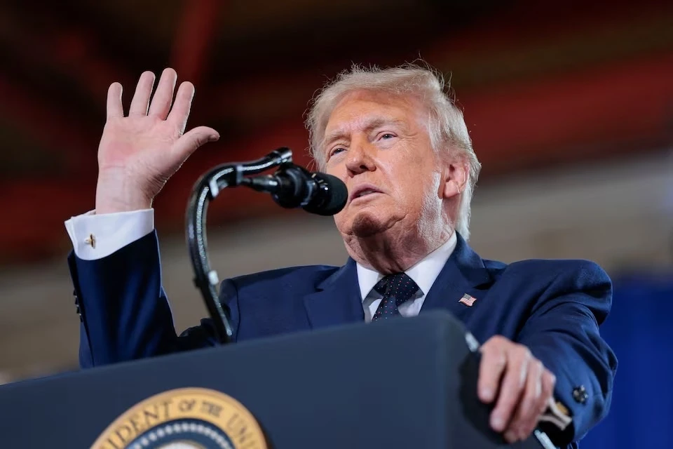 Tổng thống Trump vạch lằn ranh đỏ với Iran - Hình 1