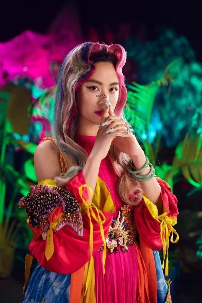Hoàng Thùy Linh bị gọi tên - Hình 2