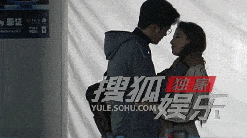 Hot nhất Weibo: Lưu Diệc Phi và mỹ nam Câu Chuyện Hoa Hồng lộ bằng chứng phim giả tình thật khó chối cãi - Hình 4
