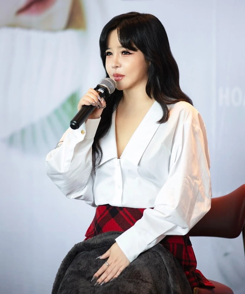 2NE1 cạch mặt Park Bom sau ồn ào, chỉ 3 người thôi vẫn vui hết nấc - Hình 6