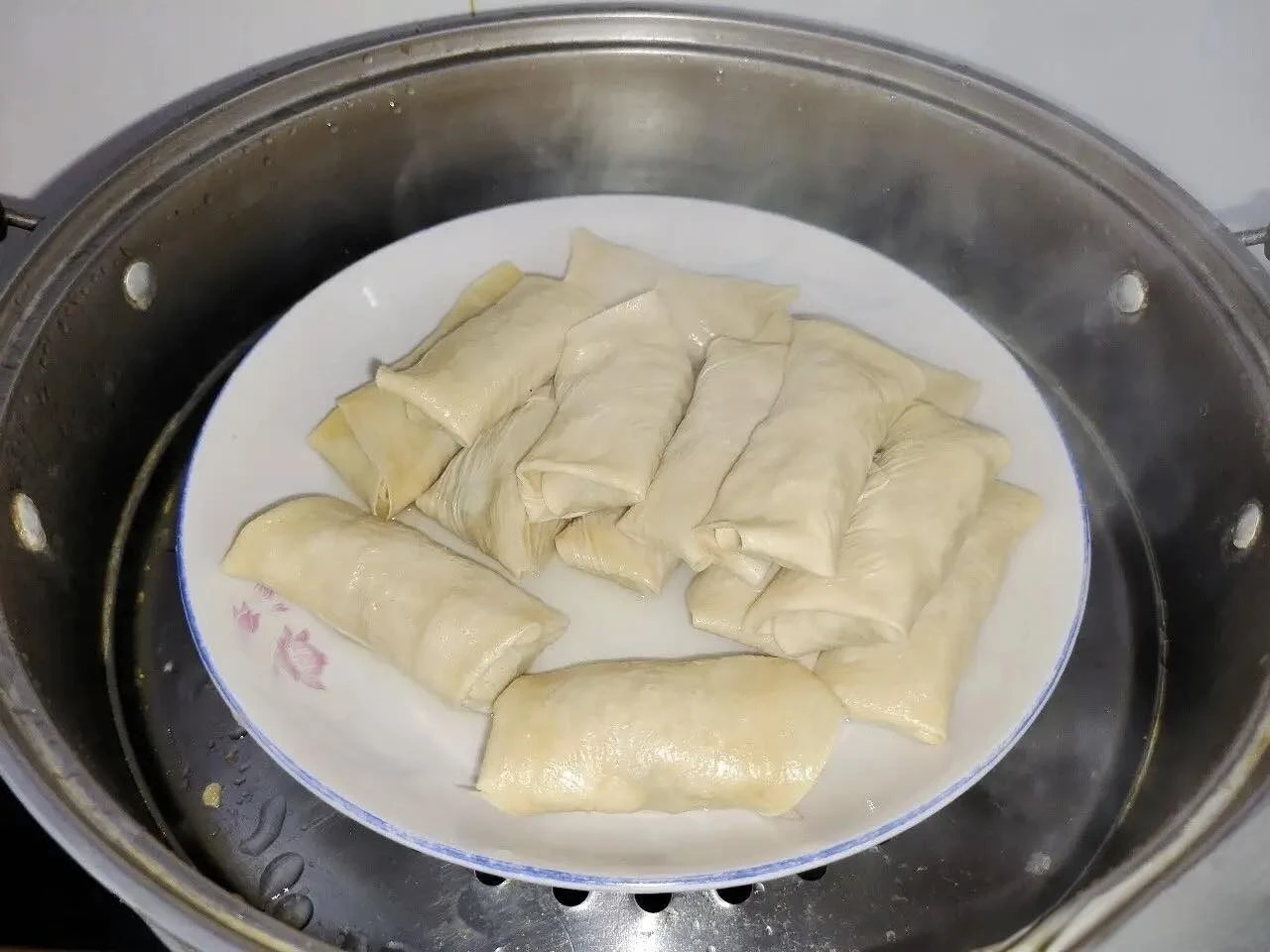 Mẹ tôi cứ vài ngày lại nấu món ăn này 1 lần, cả nhà thi nhau ăn sạch, cơm phải nấu thêm gấp đôi - Hình 4