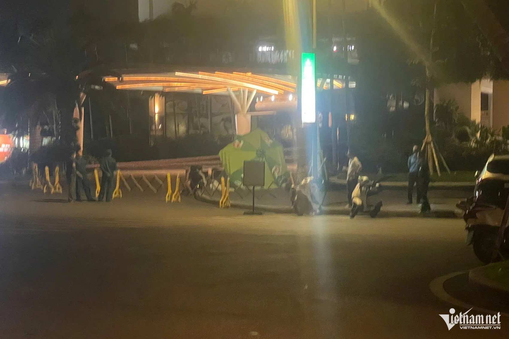 Phát hiện người đàn ông tử vong gần sảnh chung cư ở Quảng Ninh - Hình 2