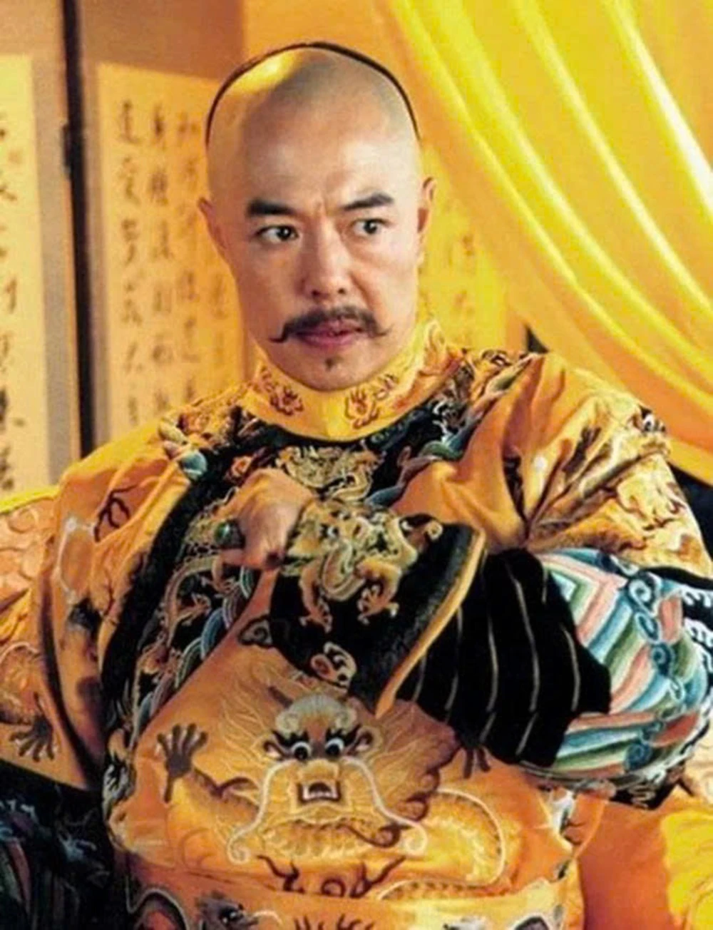 Càn Long Trương Thiết Lâm phải ngồi xe lăn ở tuổi 69 - Hình 1