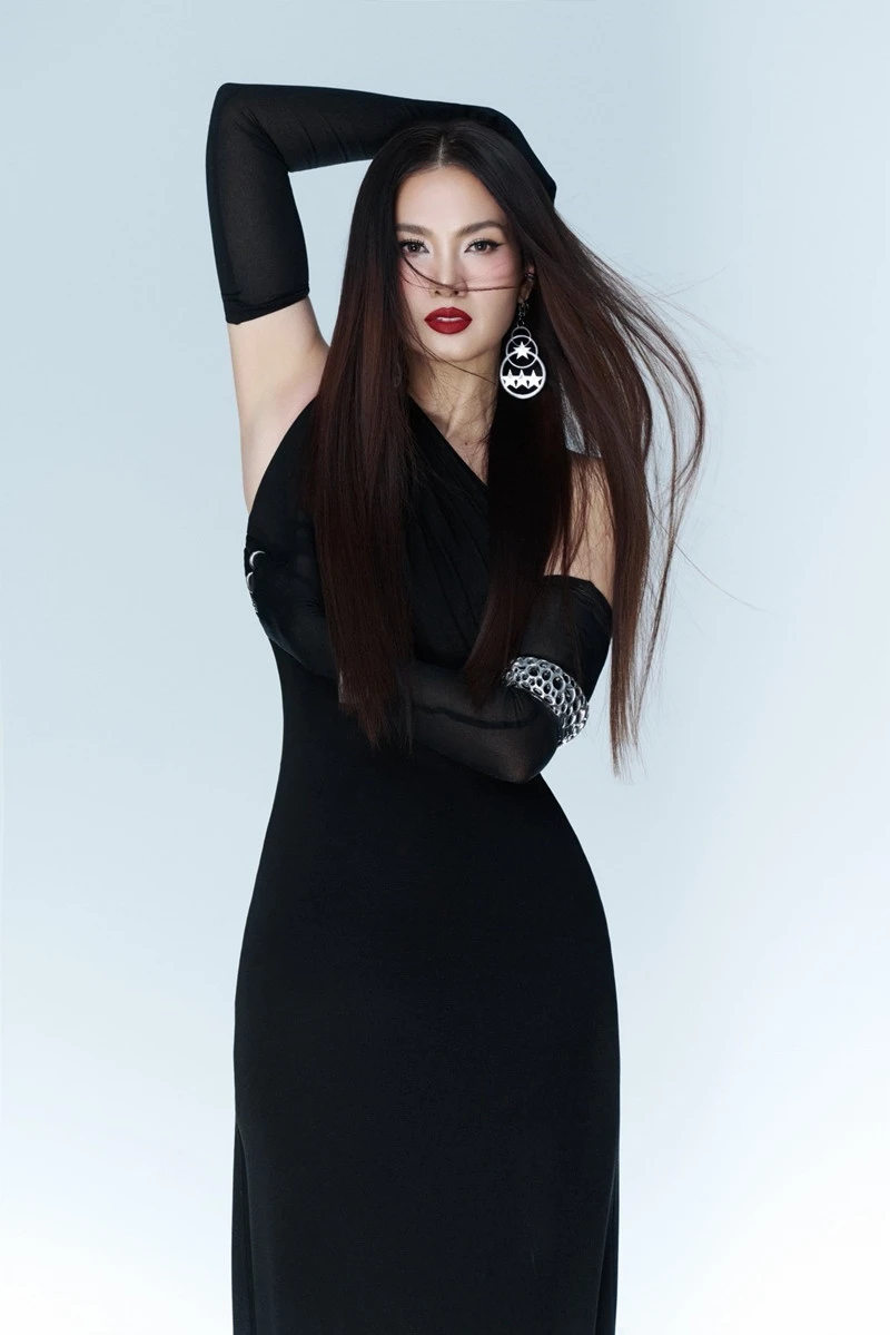 Mạnh Trường khoe mít trĩu quả trong biệt thự nhà vườn, con trai Jennifer Phạm cao vượt mẹ - Hình 3