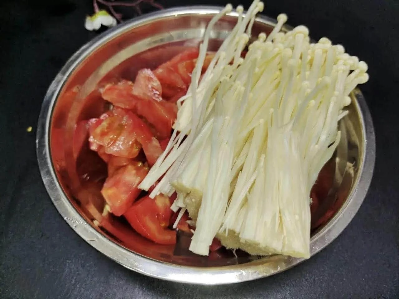 Món ăn nấu cực dễ mà bùng nổ hương vị, nhìn thôi đã thấy hấp dẫn, nước dùng chan cơm đặc biệt ngon - Hình 3