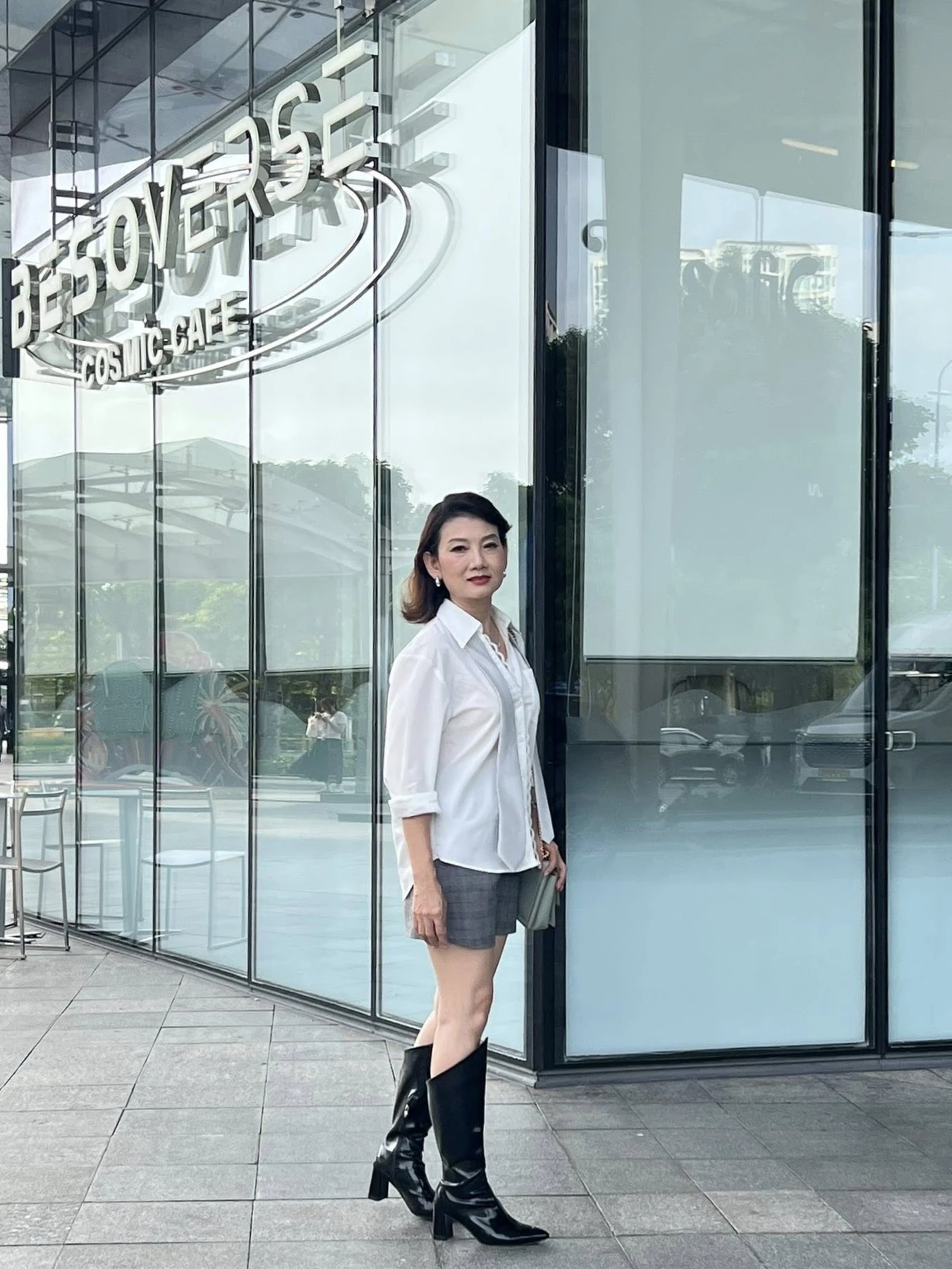 Nữ NSND nổi tiếng cả nước, tuổi 54 gợi cảm và chưa kết hôn là ai? - Hình 13