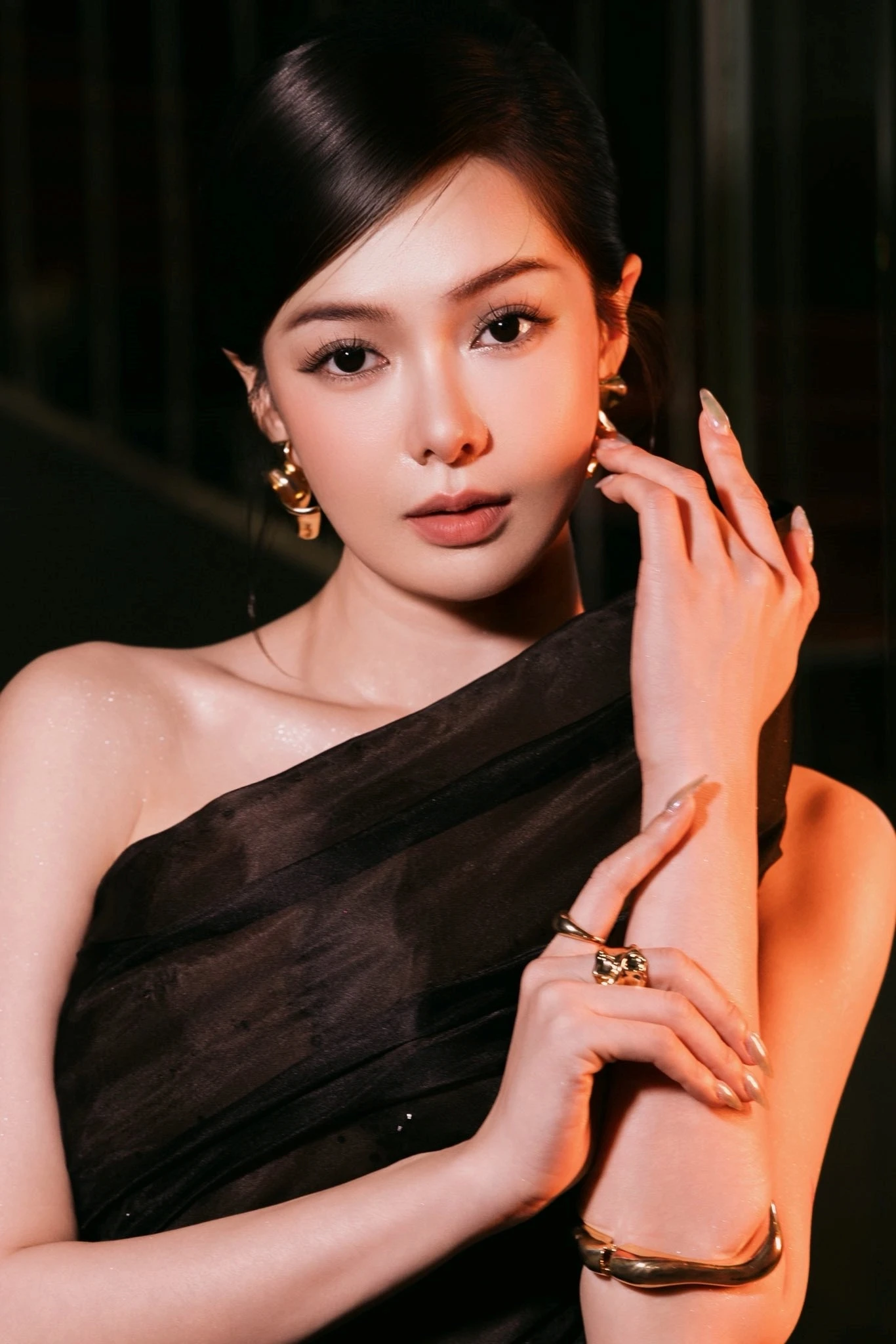 Vợ Anh Đức bị chê vô duyên - Hình 4