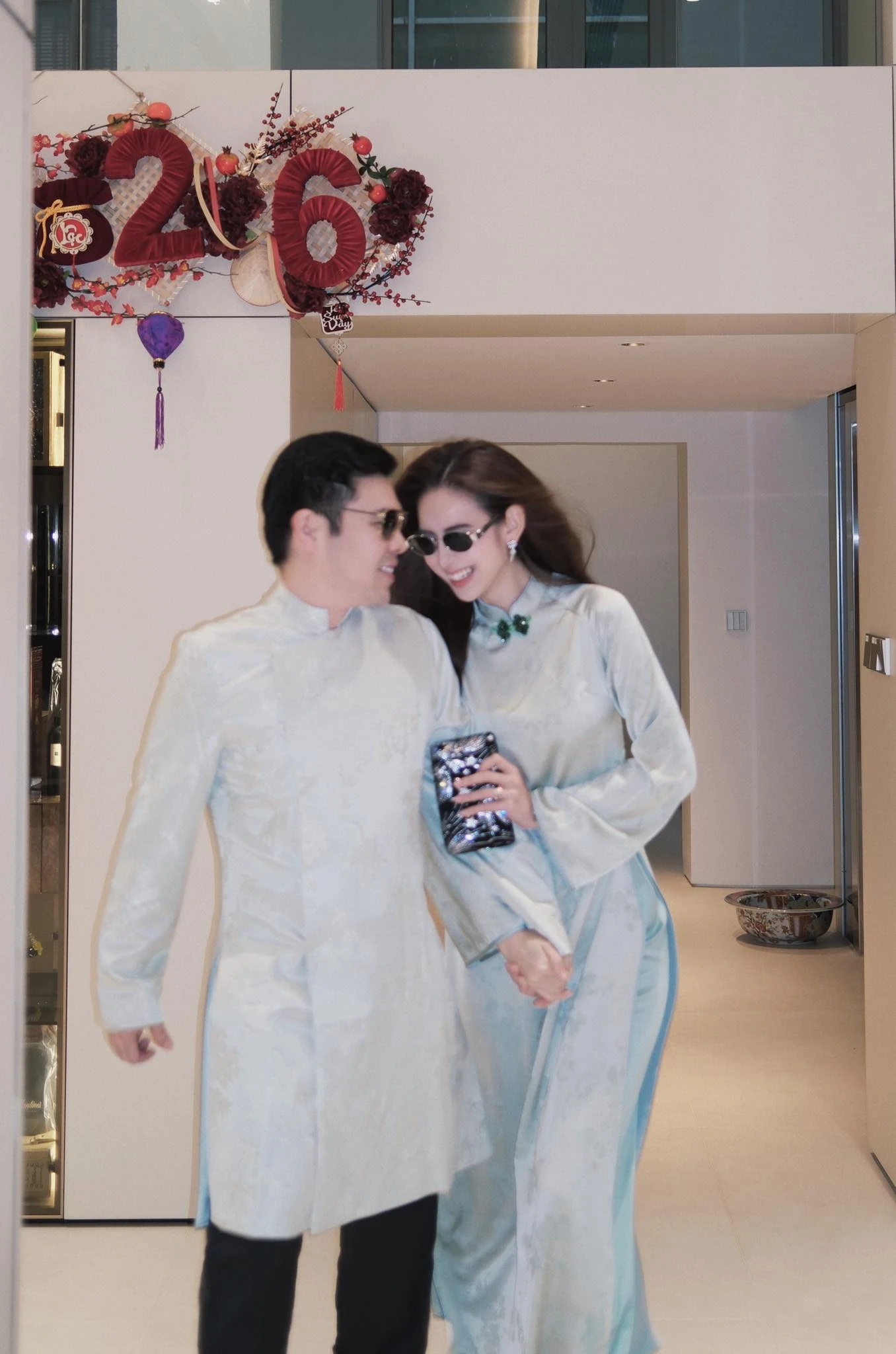 Vợ thiếu gia Lê Minh Trung khoe ảnh phòng khách biệt thự, hé lộ cuộc sống hôn nhân hiện tại - Hình 5