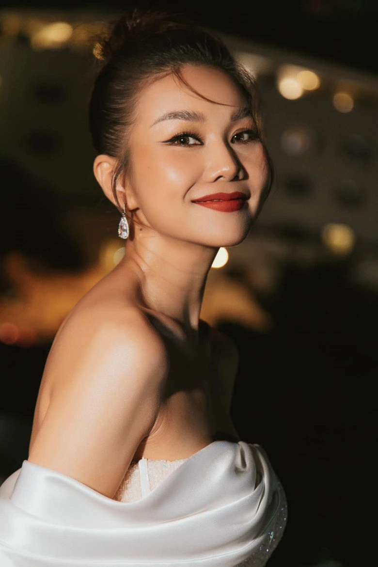 5 mỹ nhân có nụ cười đẹp nhất Việt Nam: Minh Hằng xếp sau Lan Ngọc, hạng 1 rạng rỡ hơn cả mặt trời - Hình 7