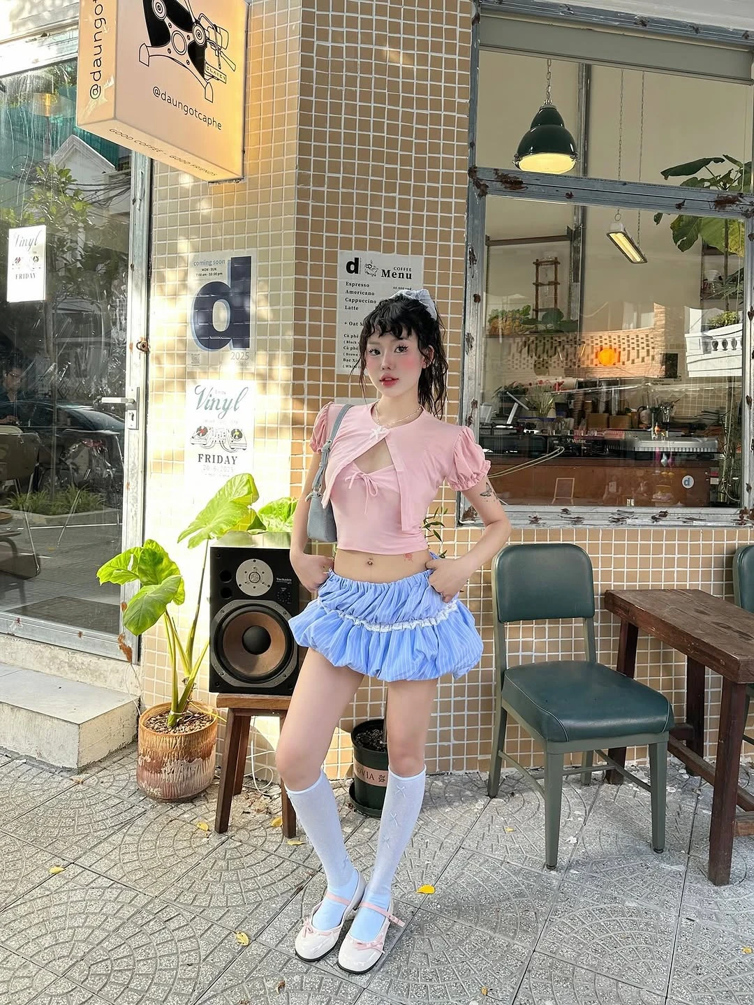 Bứt phá phong cách cùng chân váy bí dễ thương - Hình 1