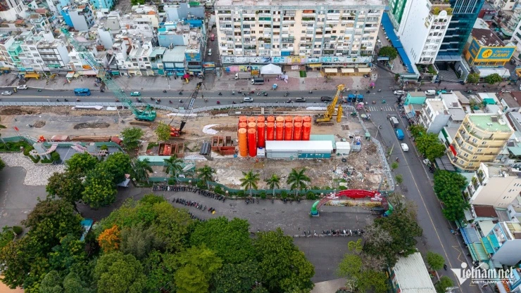 Toàn cảnh công viên Lê Thị Riêng - nơi đang xác minh có khu mộ tập thể 900 liệt sĩ - Hình 17