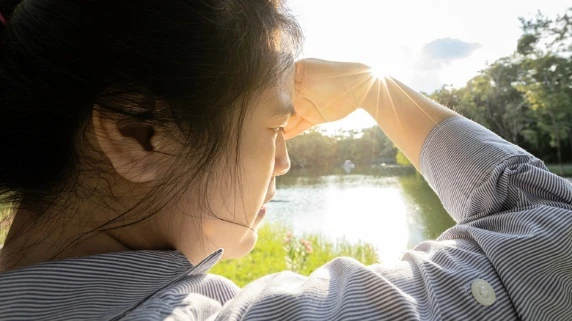 7 cách ngăn ngừa chứng đau nửa đầu bùng phát - Hình 1