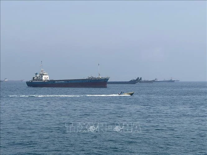Doanh nghiệp vận tải dè dặt với tuyến Hormuz bất chấp thỏa thuận Iran-Mỹ - Hình 1