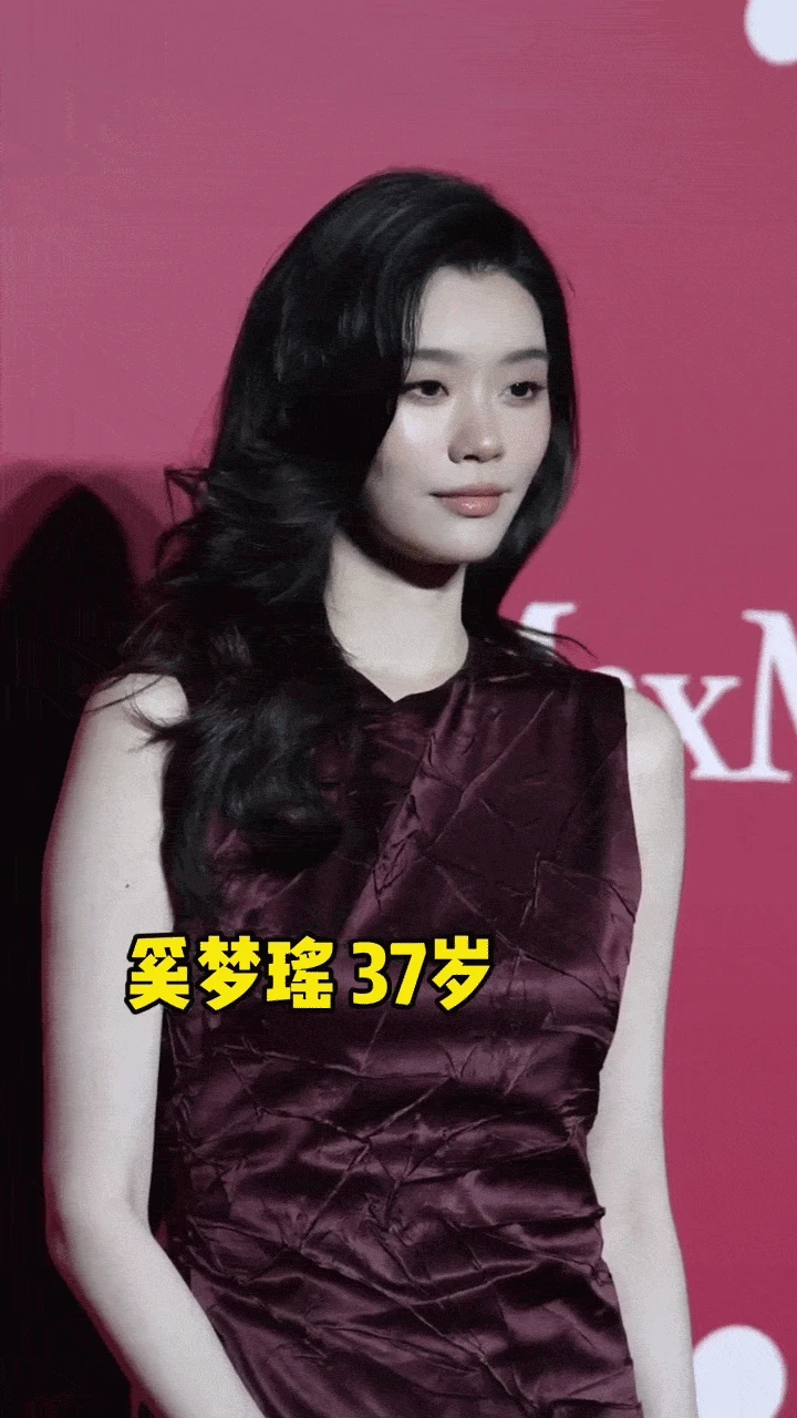 Hề Mộng Dao lộ diện sau siêu đám cưới: Sang hết nấc, xứng danh dâu hào môn hot nhất showbiz - Hình 4