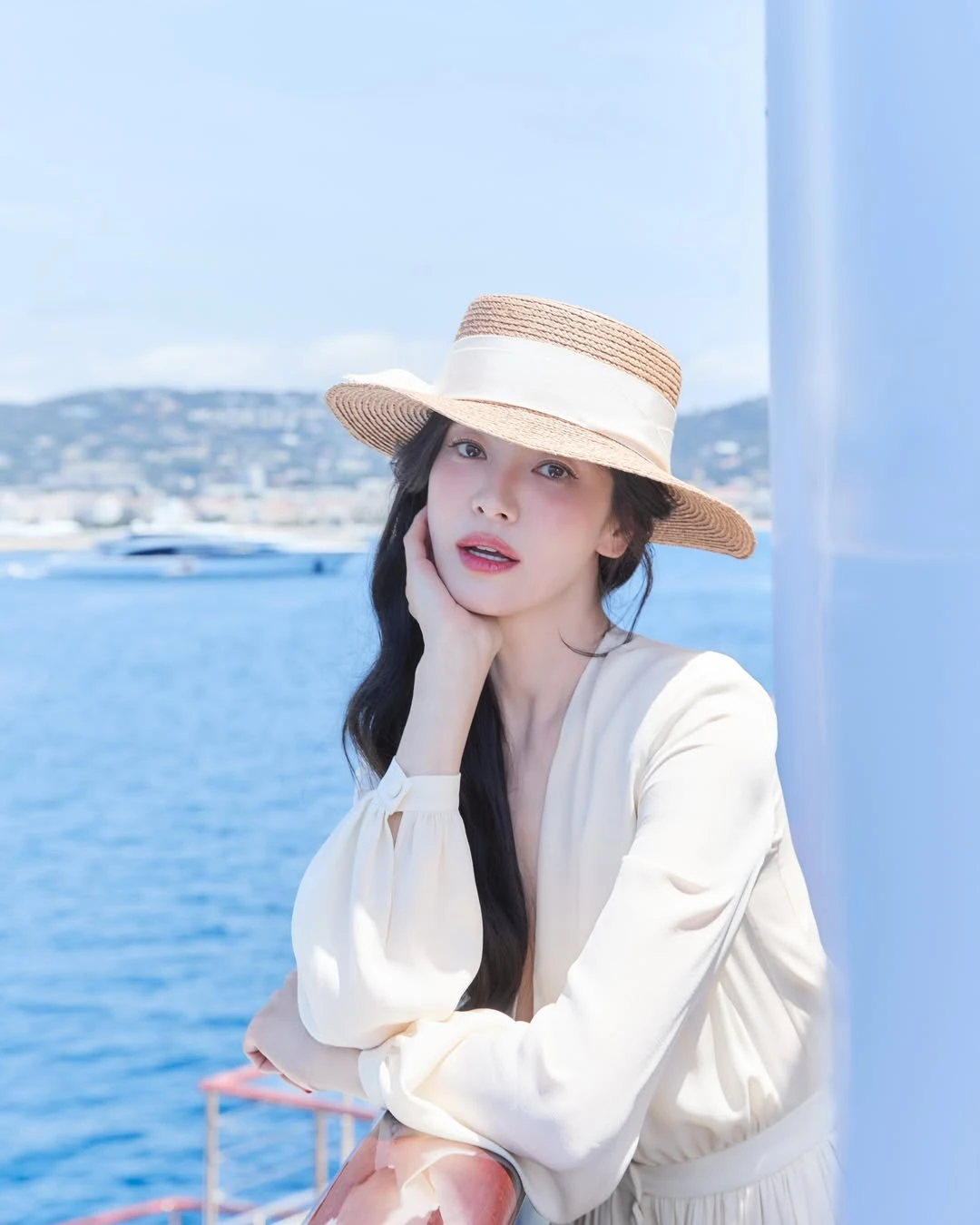 Thấy cả mùa hè trong nhan sắc Song Hye Kyo - Hình 8